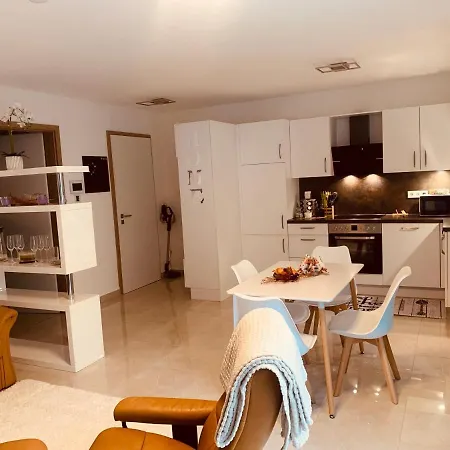 Appartamento Ferienwohnung-weinstadt Ug *