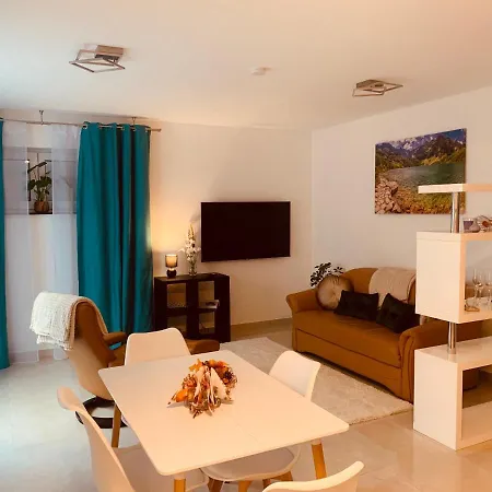 Ferienwohnung-weinstadt Ug * Weinstadt